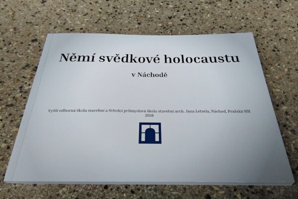 Jak se daří Němým svědkům holocaustu v Náchodě?