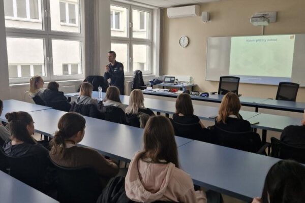 Přednášky Policie ČR: Bezpečnost na silnici i&nbsp;trestní odpovědnost v&nbsp;praxi
